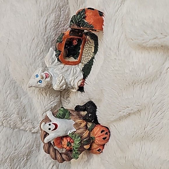 Other - Vintage Halloween Ghost Figurines